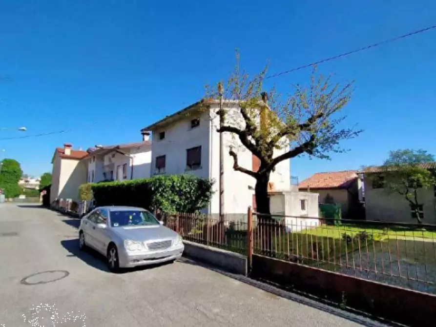 Immagine 1 di Casa indipendente in vendita  in via Papa Luciani a Farra Di Soligo