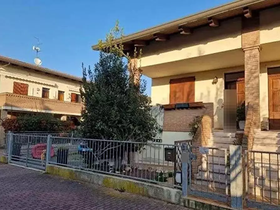 Immagine 1 di Porzione di casa in vendita  in via Sauro Babini a Ravenna