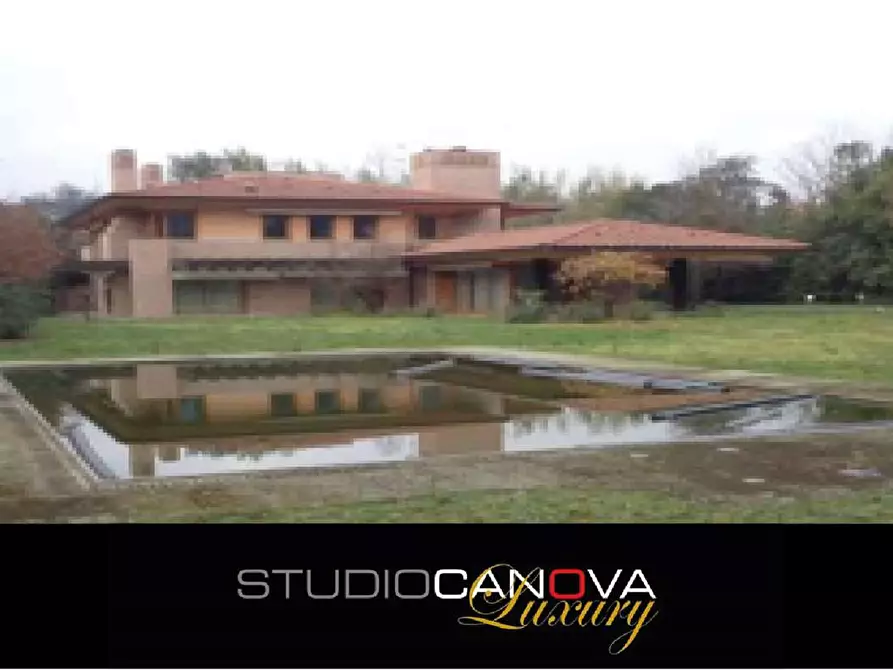 Immagine 1 di Villa in vendita  in via Alcide De Gasperi a Montebelluna