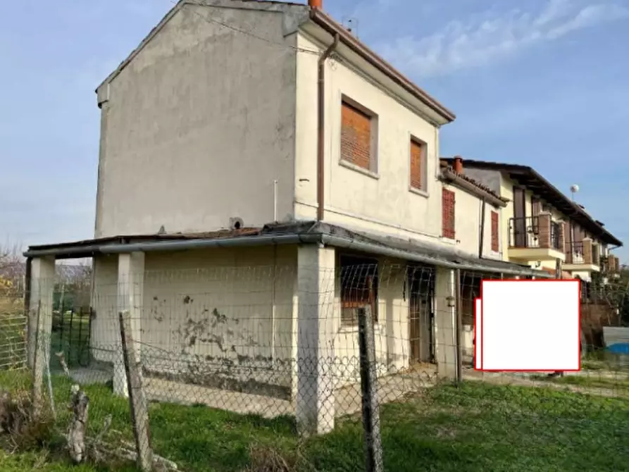 Immagine 1 di Porzione di casa in vendita  in via Castagnina a Migliaro