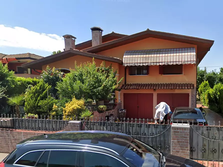 Immagine 1 di Casa indipendente in vendita  in Via Vittorio Alfieri a Granze