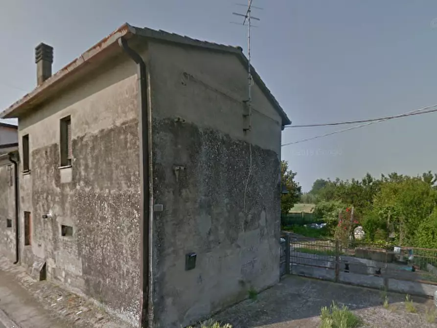 Immagine 1 di Porzione di casa in vendita  in Via N. Sauro a Canaro