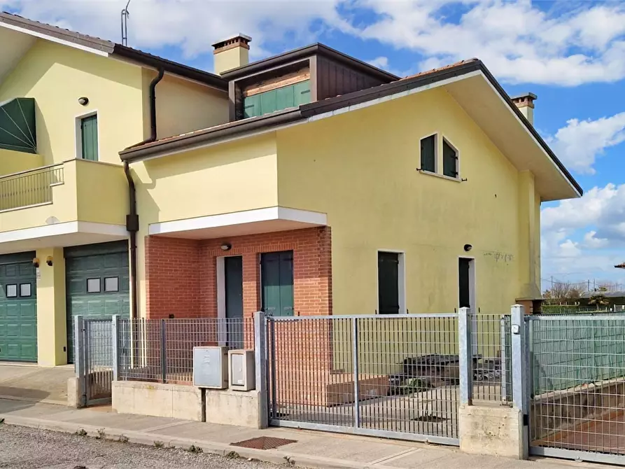 Immagine 1 di Porzione di casa in vendita  in Via San Giuseppe a Chioggia