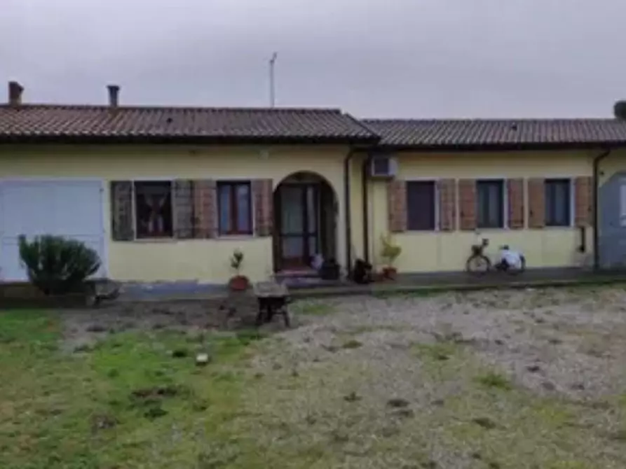 Immagine 1 di Villa in vendita  in Via Maresana  a Cavarzere