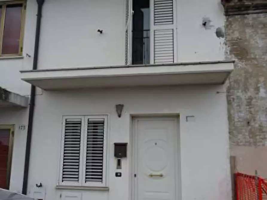 Immagine 1 di Porzione di casa in vendita  in via Flaminia a Riccione