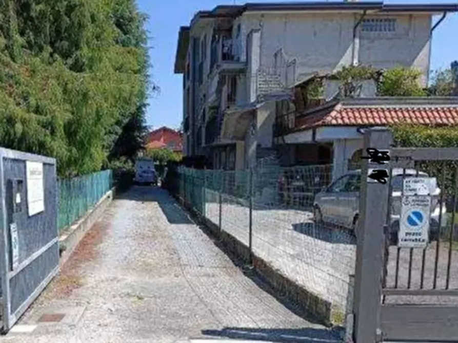Immagine 1 di Appartamento in vendita  in Via Boaresco a Mariano Comense