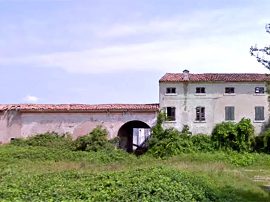 Immagine 1 di Rustico / casale in vendita  in Via Carrare a Trevenzuolo