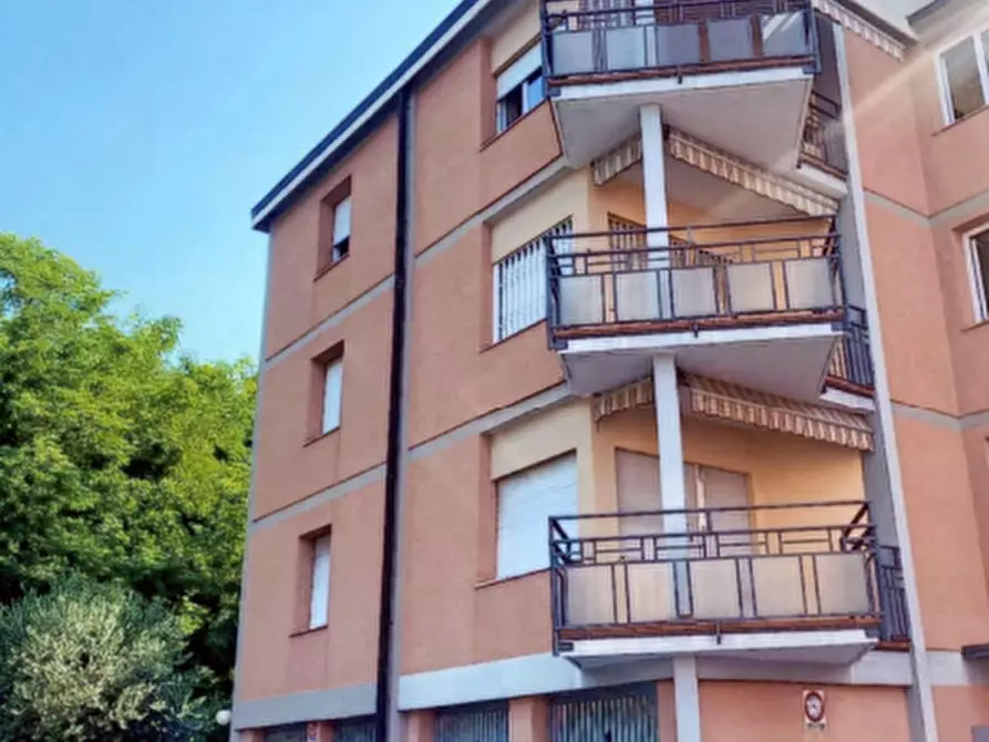 Immagine 1 di Appartamento in vendita  in Via Creva  a Luino