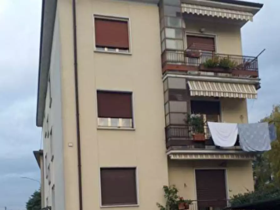 Immagine 1 di Appartamento in vendita  in Via Turati a Tradate