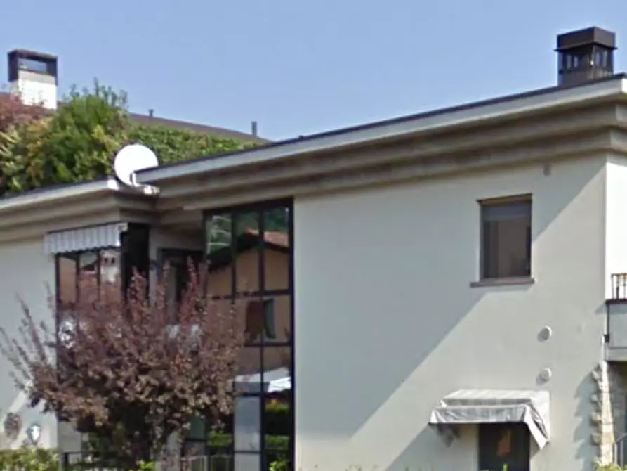 Immagine 1 di Appartamento in vendita  in via delle Menzane a Credaro