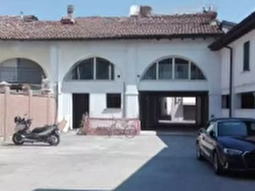 Immagine 1 di Appartamento in vendita  in via San Martino a Manerbio