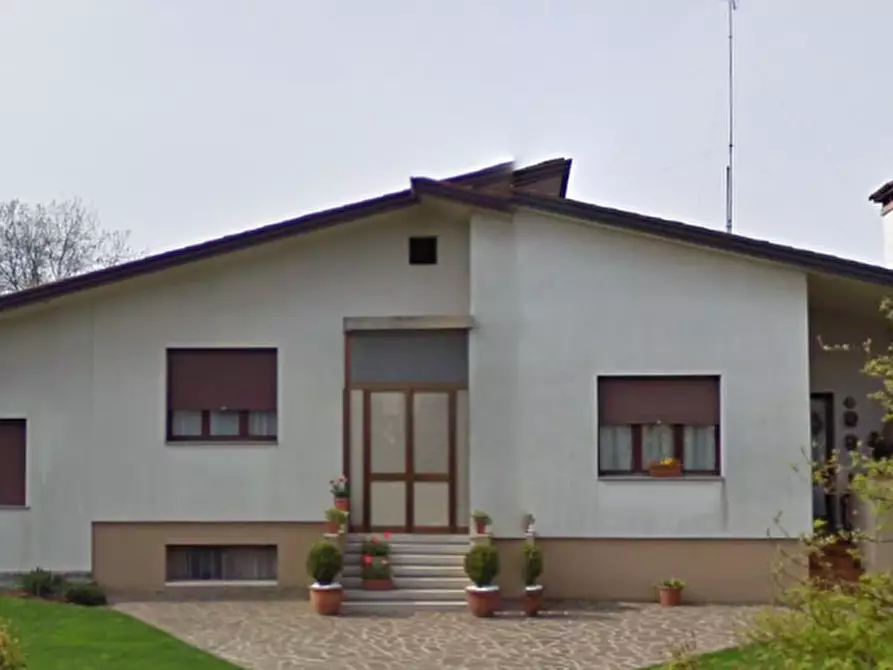 Immagine 1 di Casa indipendente in vendita  in via Risorgimento a Paese