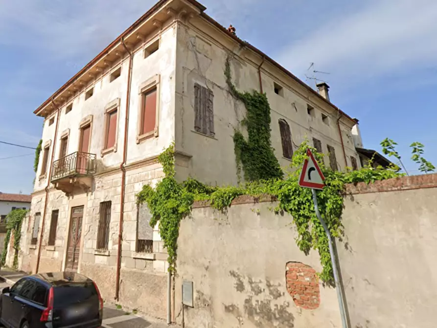 Immagine 1 di Casa indipendente in vendita  in Via Vittorio Emanuele a Erbe'