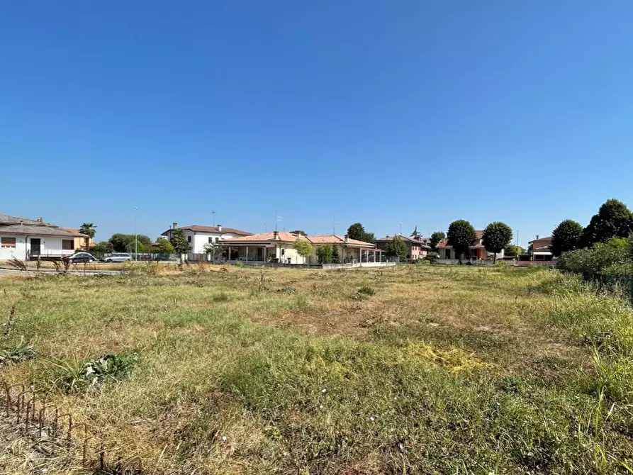 Immagine 1 di Terreno edificabile in vendita  in Via Alcide De Gasperi a Giacciano Con Baruchella