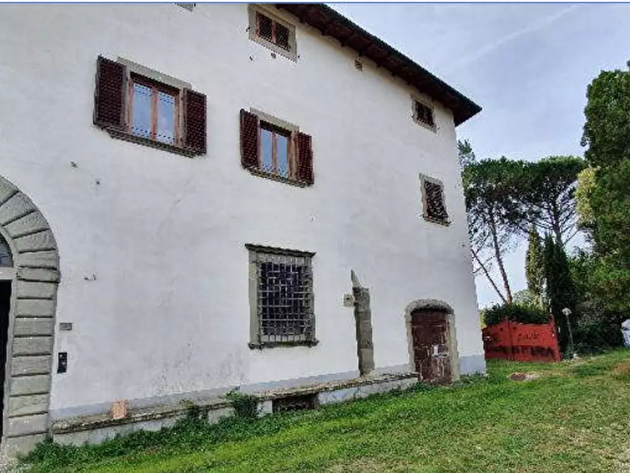 Immagine 1 di Villa in vendita  in Via Ciro Menotti  a Reggello