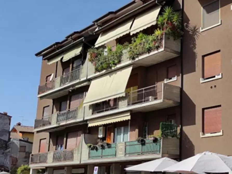 Immagine 1 di Appartamento in vendita  in via Santi Nazario e Celso a Suisio