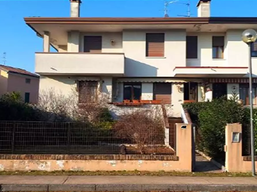 Immagine 1 di Porzione di casa in vendita  in via San Daniele a Torreglia