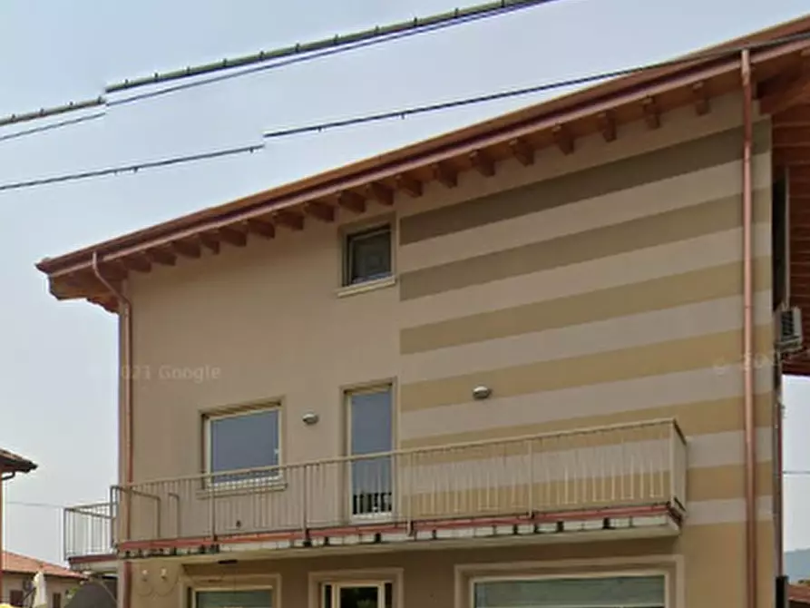 Immagine 1 di Appartamento in vendita  in Viale IV Novembre a Capriolo