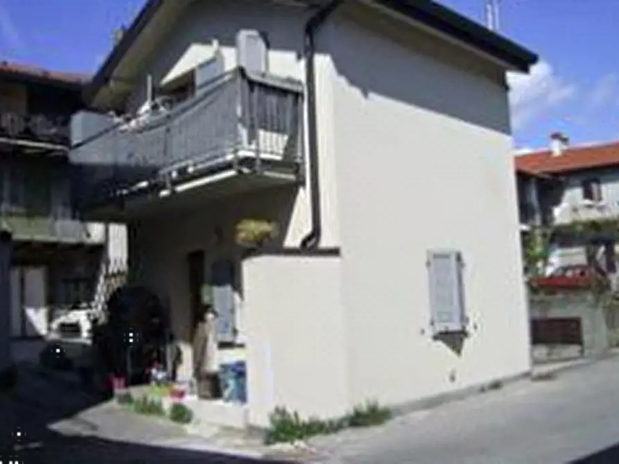 Immagine 1 di Appartamento in vendita  in Via Garibaldi  a Cucciago