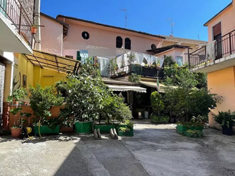Immagine 1 di Negozio in vendita  in Via Matteotti a Chiari