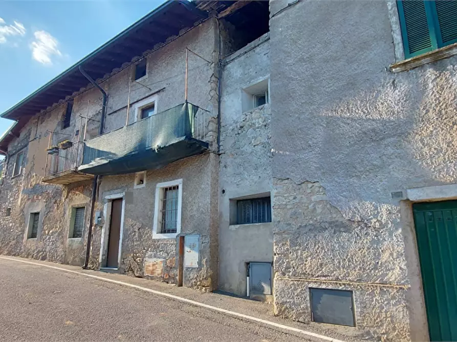 Immagine 1 di Porzione di casa in vendita  in via Acqua a Palazzago