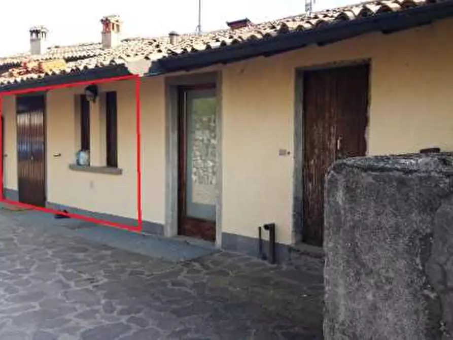 Immagine 1 di Negozio in vendita  in Via Forcella a Sarnico