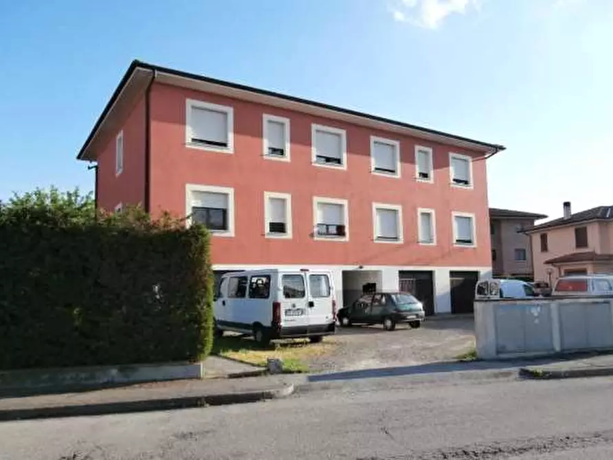 Immagine 1 di Appartamento in vendita  in Via I. Calvino a Castello D'argile
