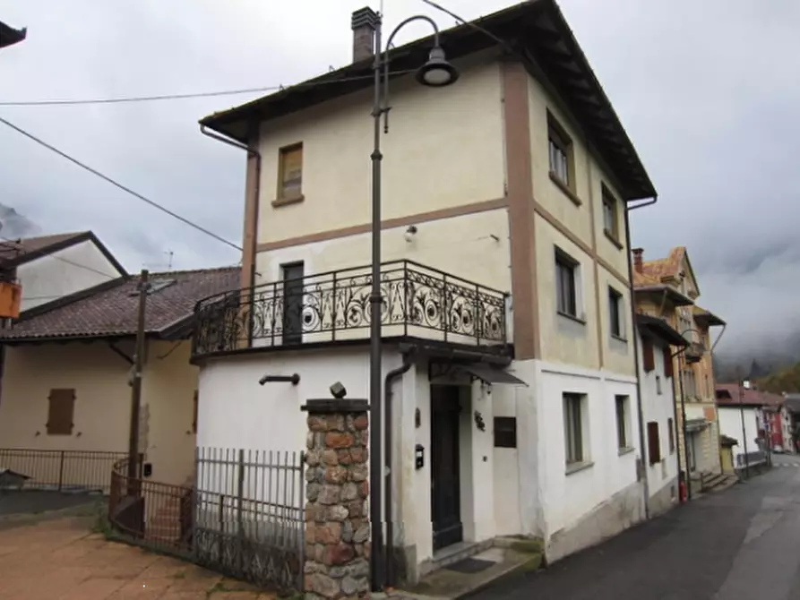 Immagine 1 di Appartamento in vendita  in Via Guglielemo Marconi a Paularo