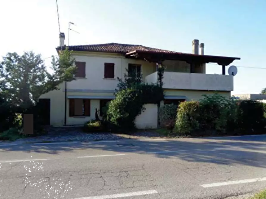Immagine 1 di Porzione di casa in vendita  in Via Cal Trevisana a Montebelluna