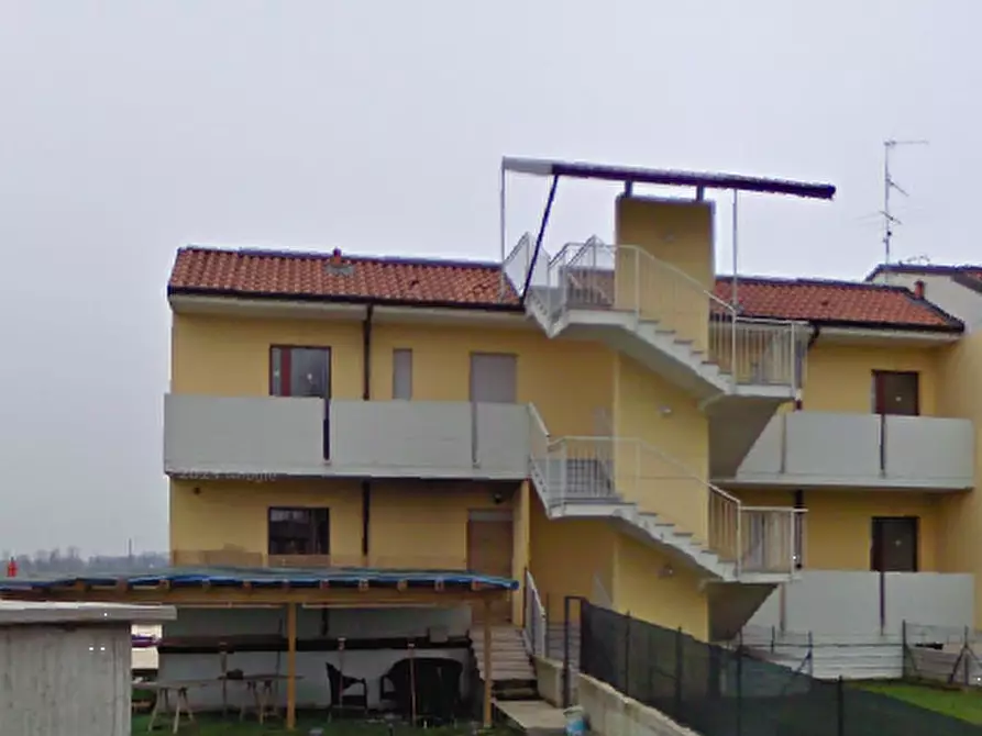 Immagine 1 di Appartamento in vendita  in Via Ugo Foscolo a Dello
