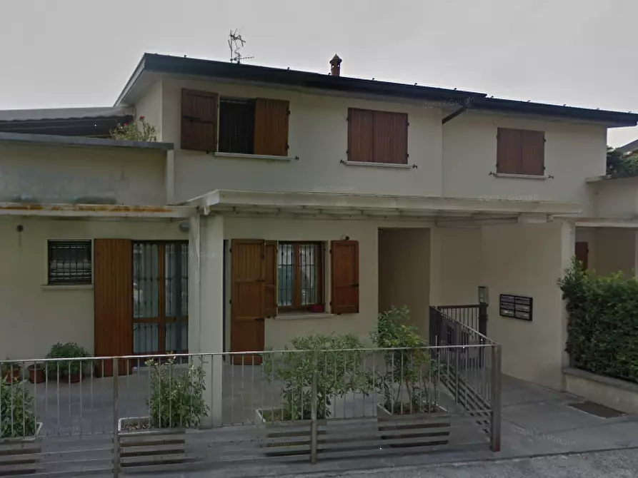 Immagine 1 di Appartamento in vendita  in Via De Gasperi a Rezzato