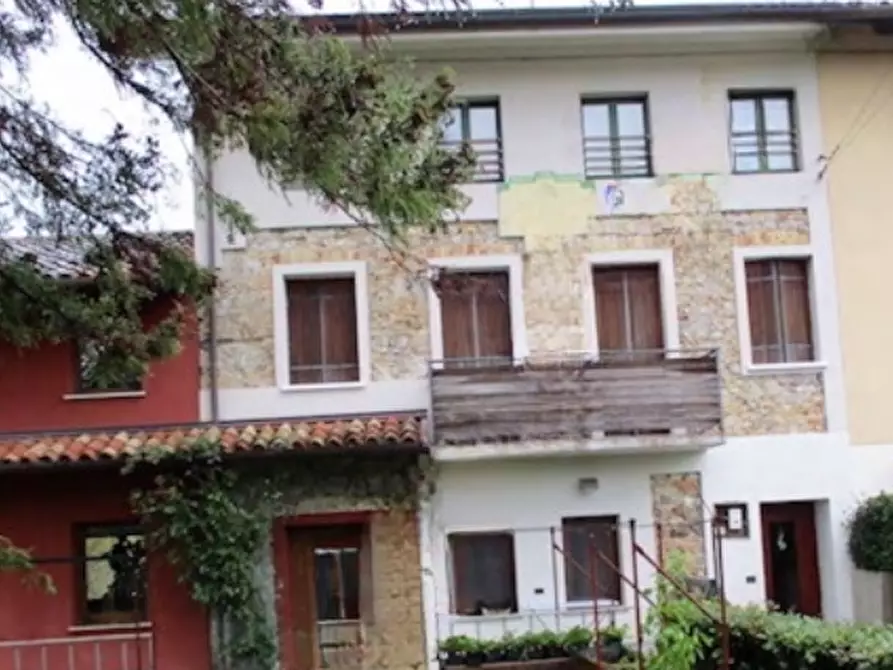 Immagine 1 di Villa in vendita  in  Via Fella a Tricesimo