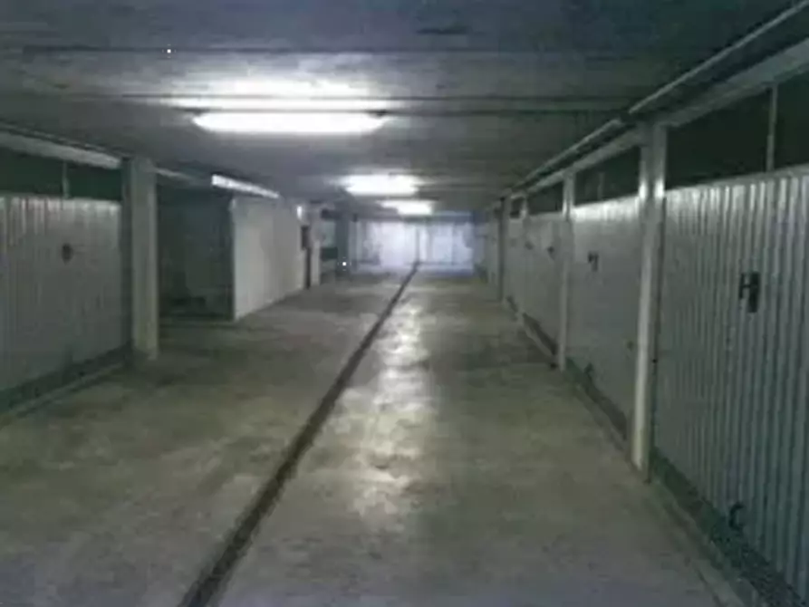 Immagine 1 di Garage in vendita  in Via G. Verrazzano a Brescia