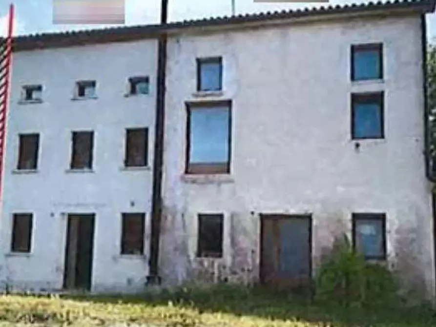 Immagine 1 di Porzione di casa in vendita  in Via Mangesa a Conegliano