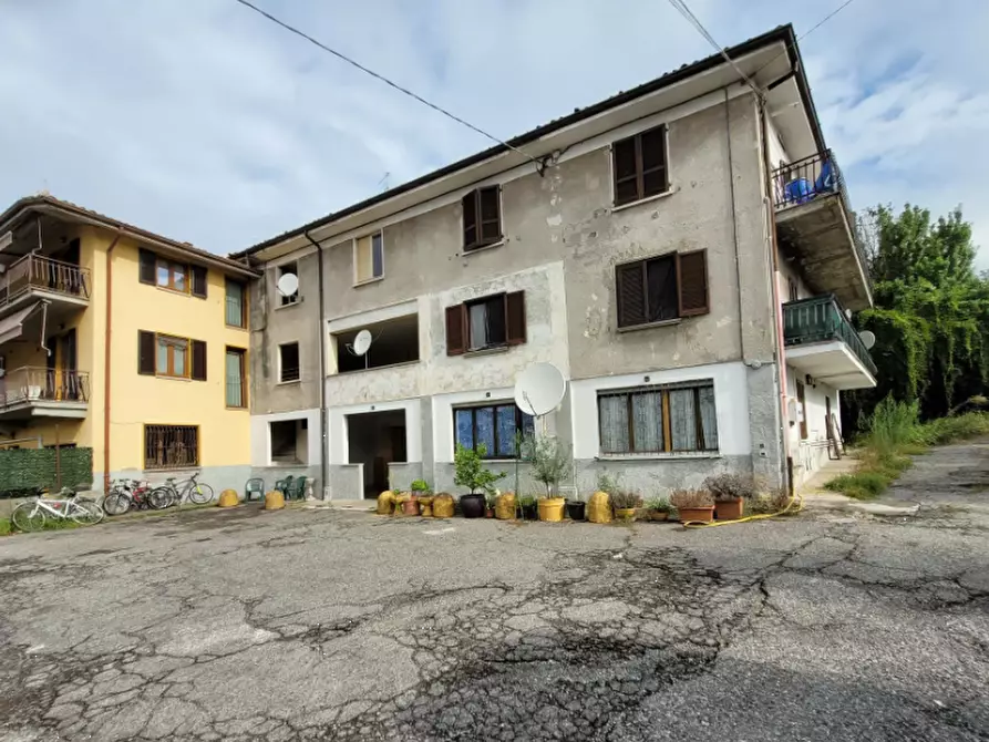 Immagine 1 di Appartamento in vendita  in via Marconi  a Castelli Calepio