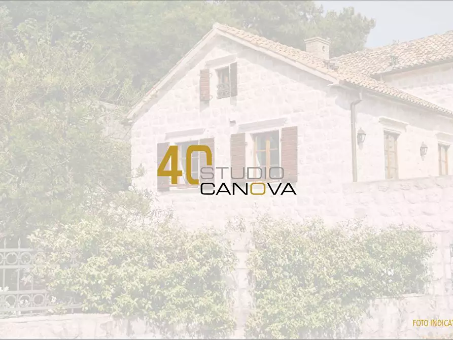 Immagine 1 di Porzione di casa in vendita  in via Vincenzi a Comacchio