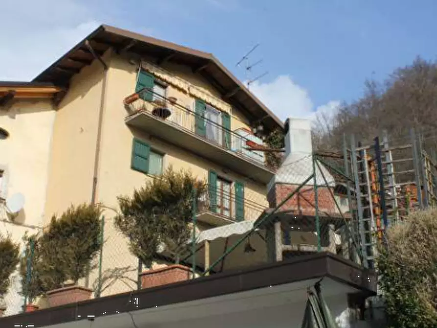 Immagine 1 di Appartamento in vendita  in Via Roncaglia a San Giovanni Bianco