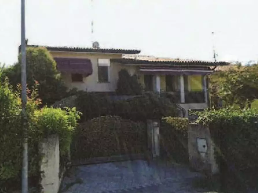 Immagine 1 di Casa indipendente in vendita  in Via Cella a Chiarano