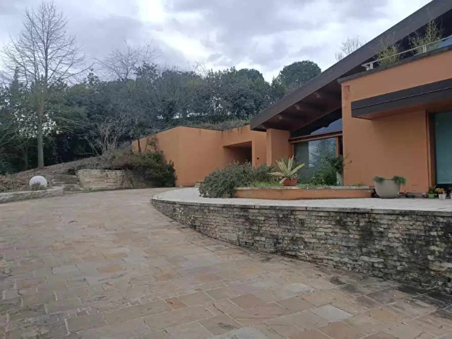 Immagine 1 di Villa in vendita  in via Celincordia a Cesena