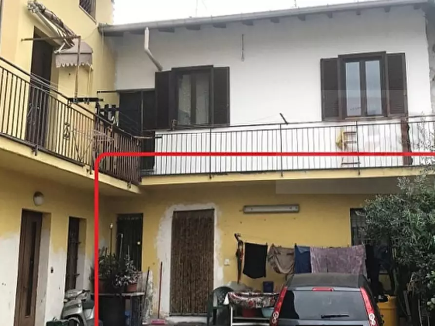 Immagine 1 di Appartamento in vendita  in Via San Carlo Borromeo a Busto Arsizio