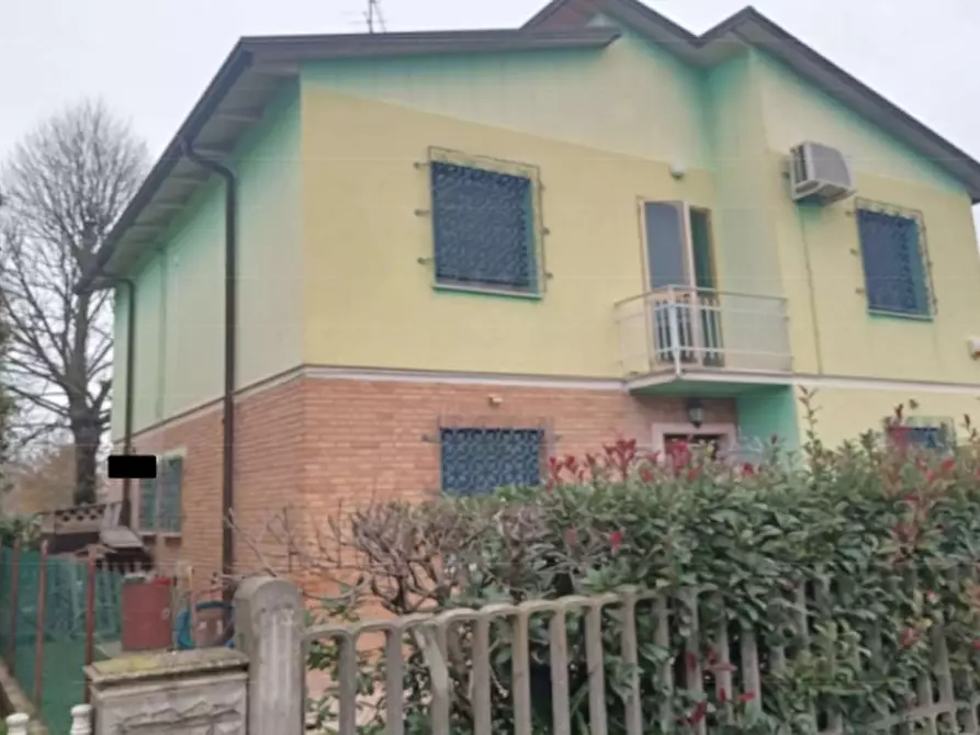 Immagine 1 di Porzione di casa in vendita  in  via Firenze a Argenta