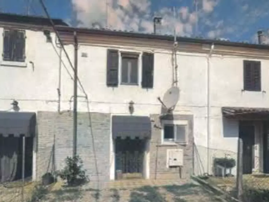 Immagine 1 di Appartamento in vendita  in Via Travaglio a Migliaro