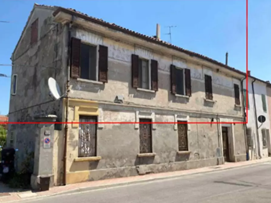 Immagine 1 di Porzione di casa in vendita  in via Savonarola a Migliaro