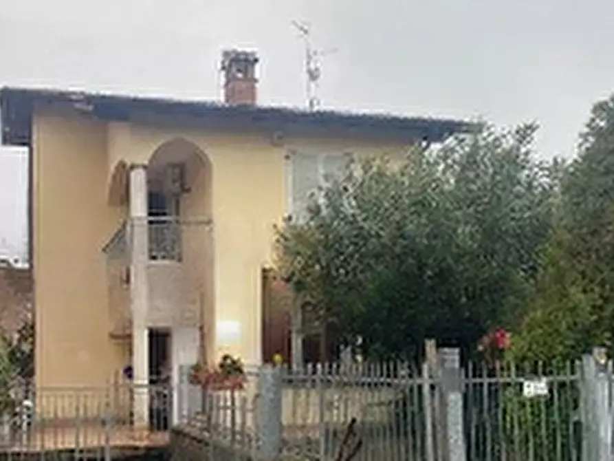 Immagine 1 di Villetta a schiera in vendita  in via Don Battista Dabeni a Longhena