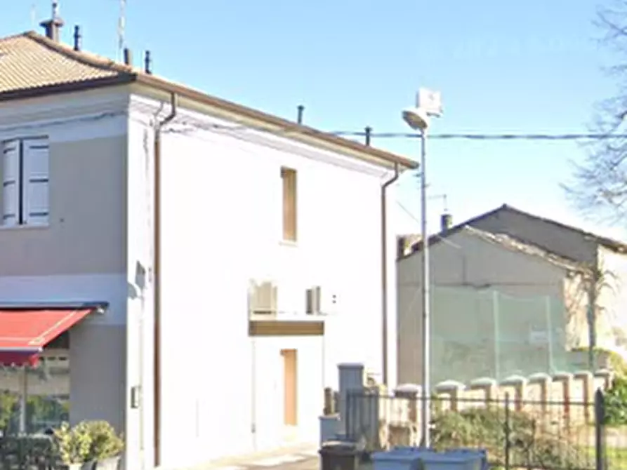 Immagine 1 di Appartamento in vendita  in piazza Umberto I a Ro