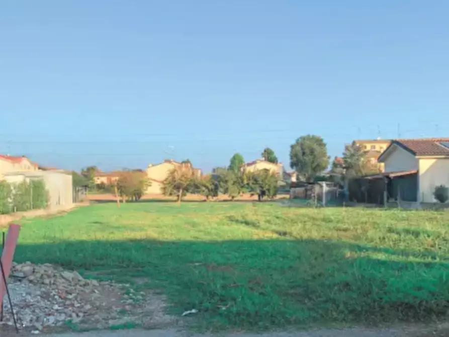 Immagine 1 di Terreno edificabile in vendita  in  Via Cav. Alfredo Pasquini a Terre Del Reno