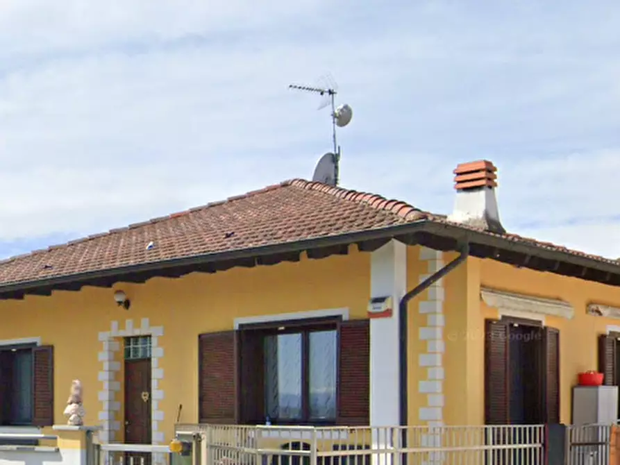 Immagine 1 di Villa in vendita  in Via Monsignor Luigi Governa a Frugarolo