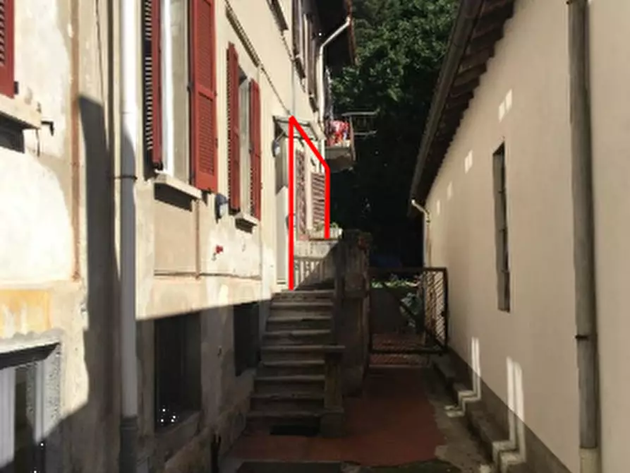 Immagine 1 di Appartamento in vendita  in Via Santo Garovaglio a Como
