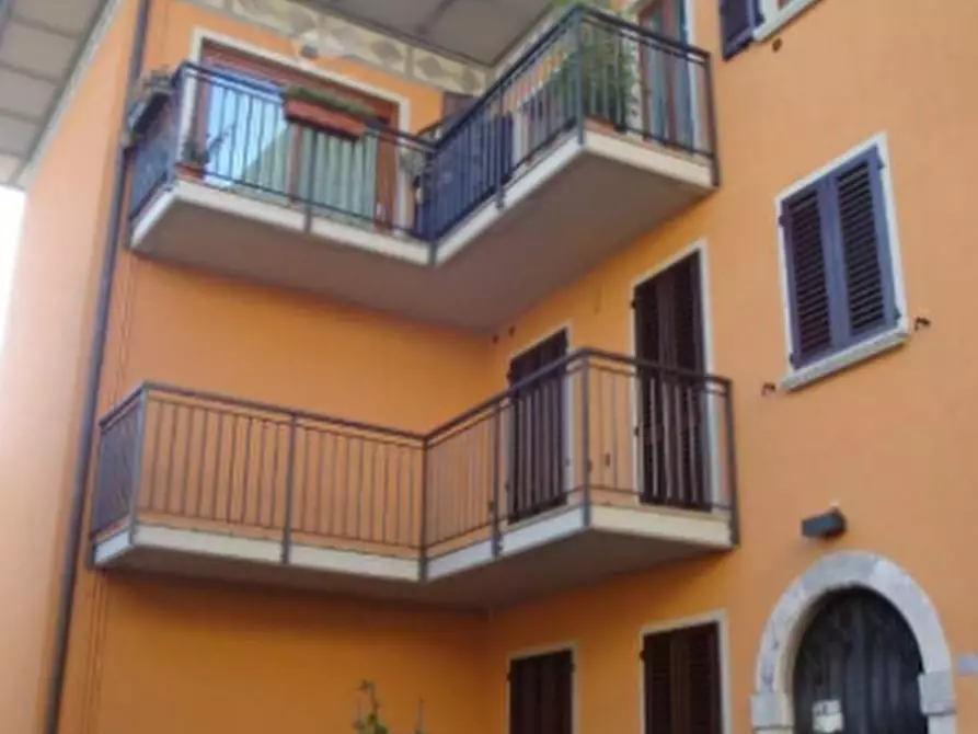 Immagine 1 di Appartamento in vendita  in via Cavour a Zogno