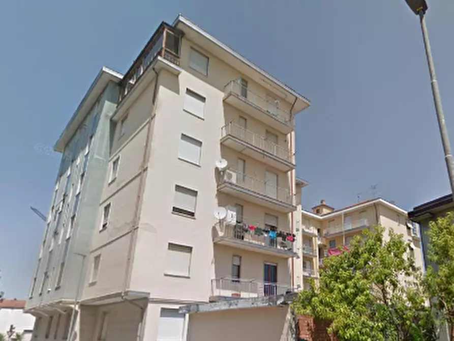 Immagine 1 di Appartamento in vendita  in Via Valle San Giovanni a Nizza Monferrato